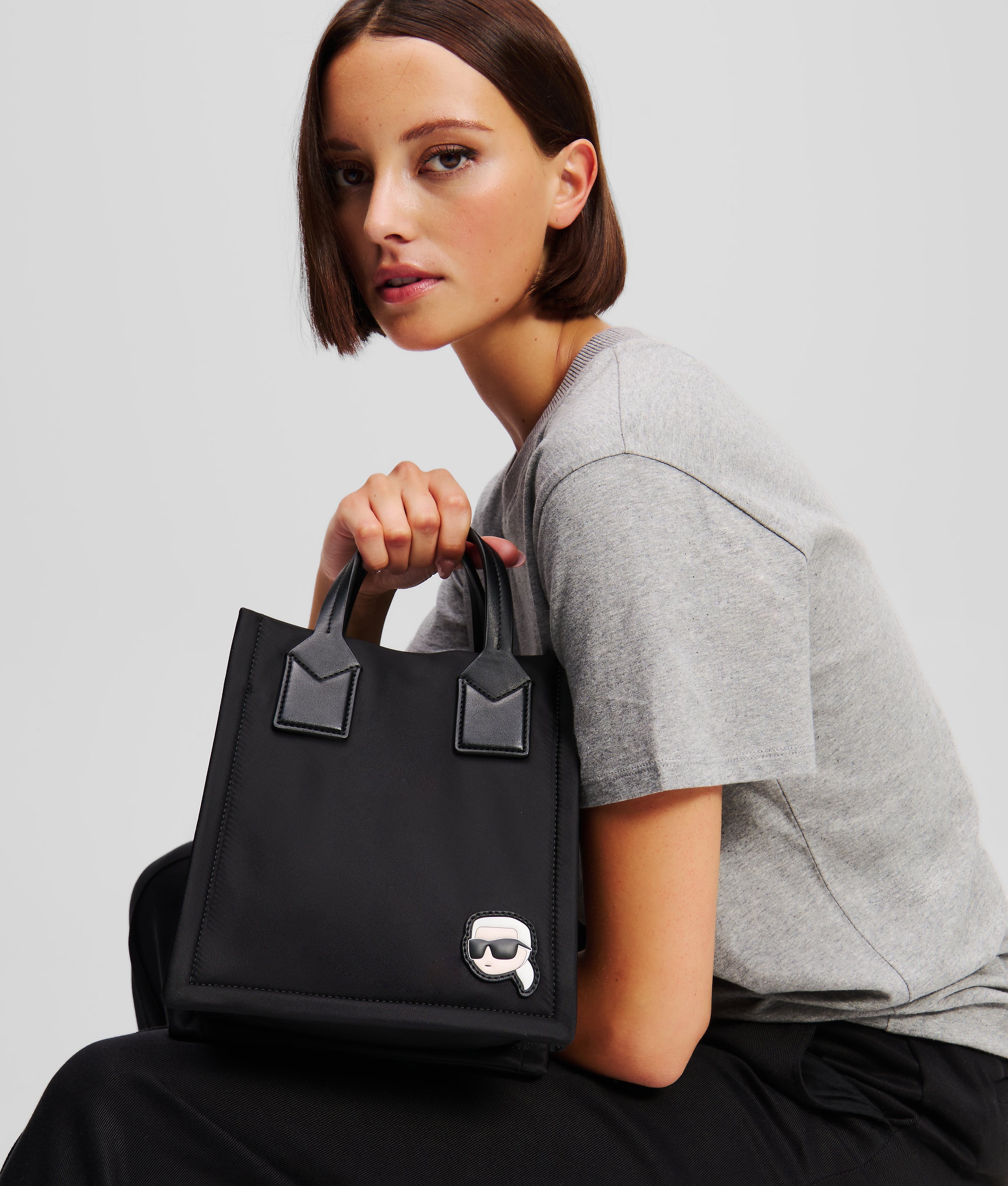 IKON NYLON SMALL SQUARE TOTE BAG - Image 2