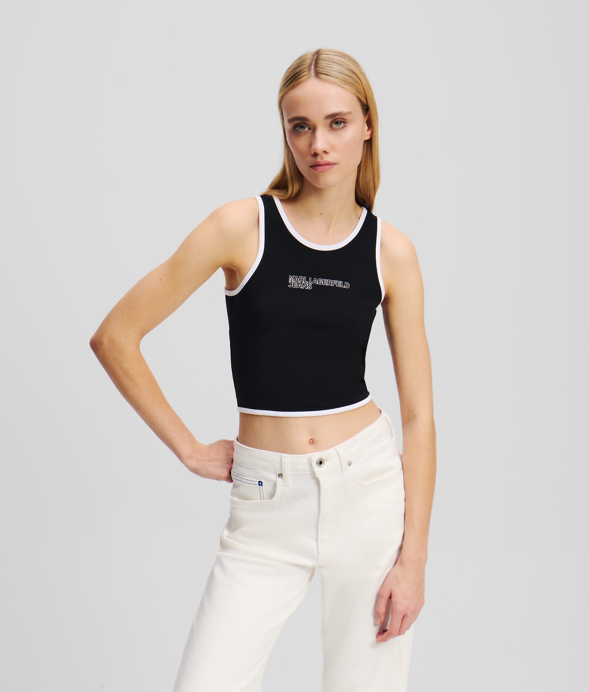 PIPING DETAIL TANK TOP