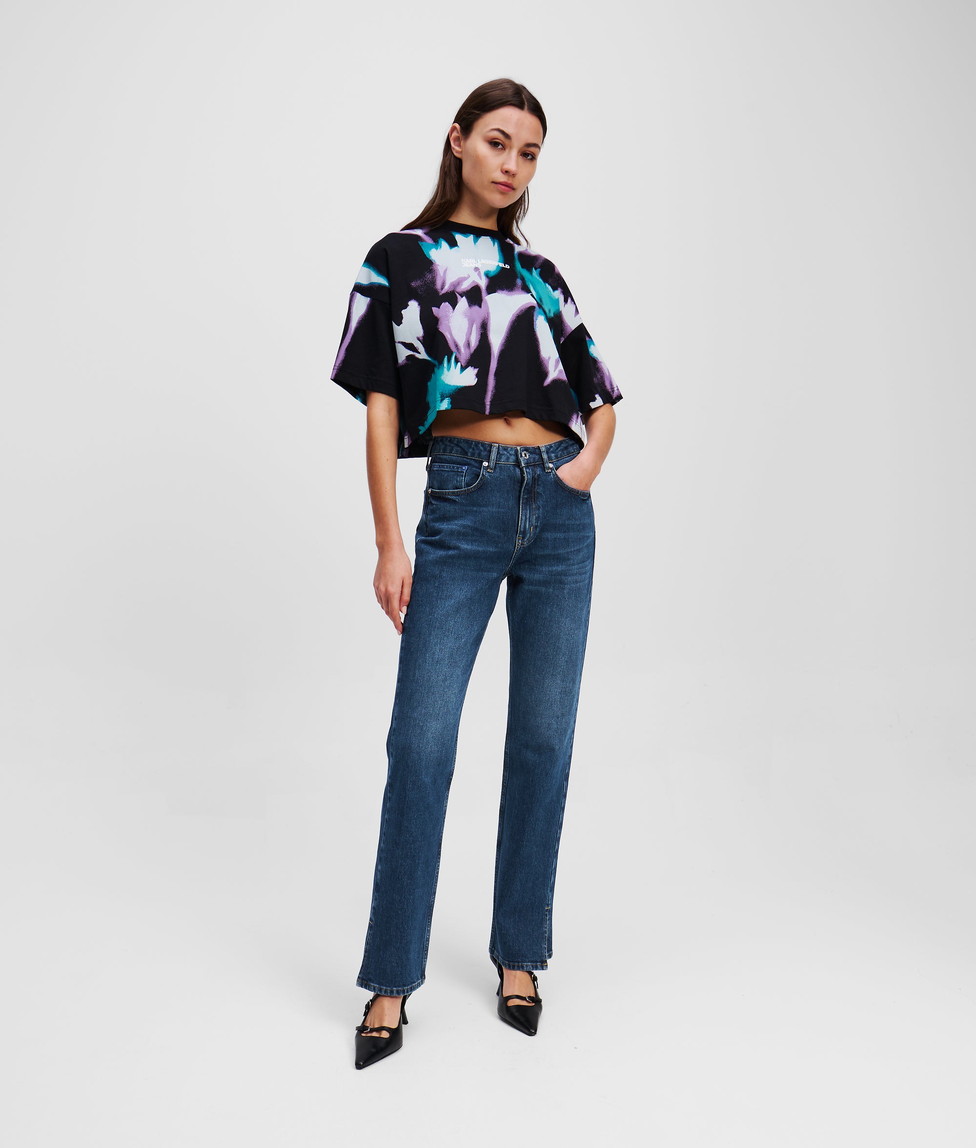 SPLIT-HEM HIGH-RISE STRAIGHT JEANS