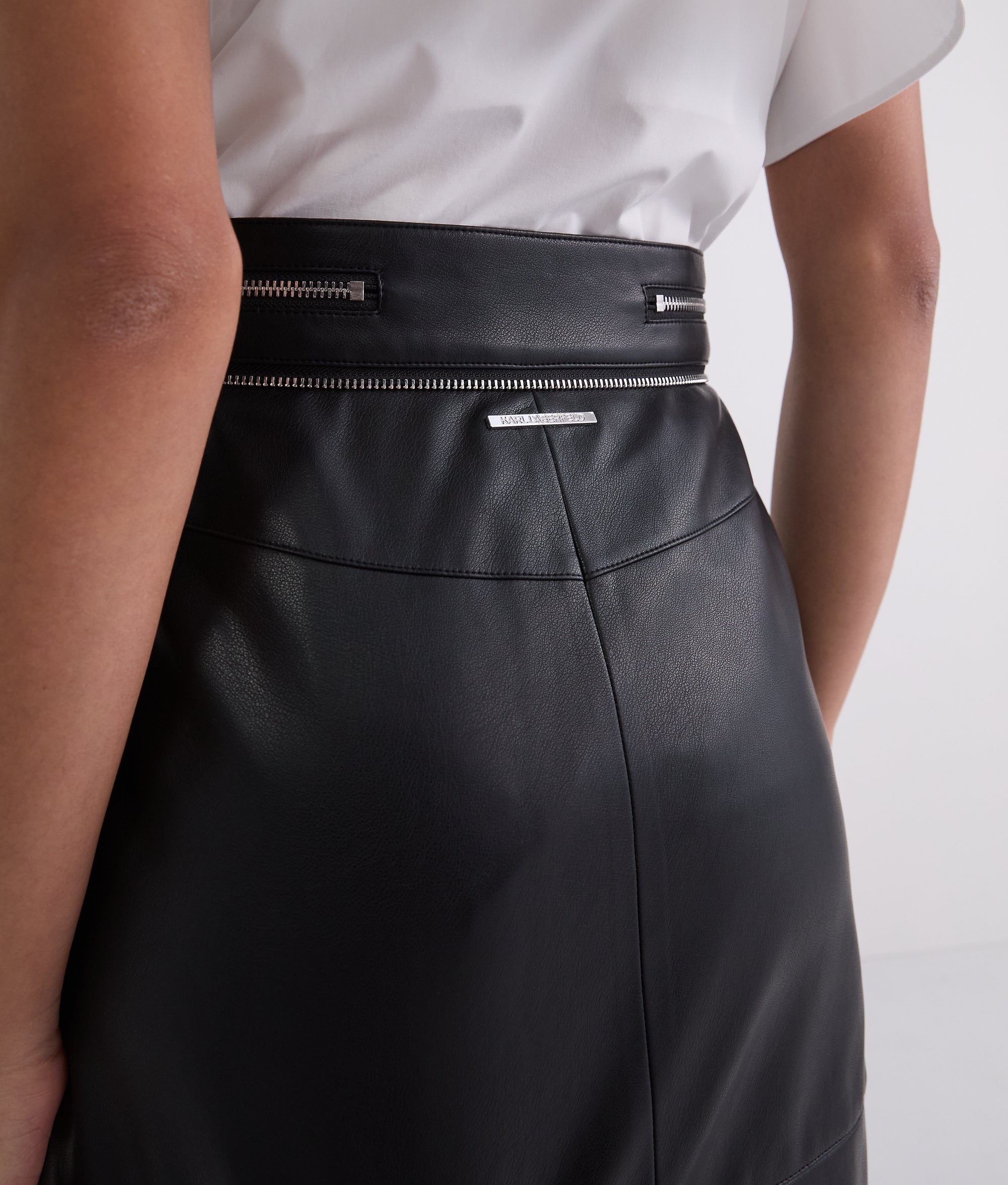FAUX-LEATHER ZIP DETAIL SKIRT - Image 2