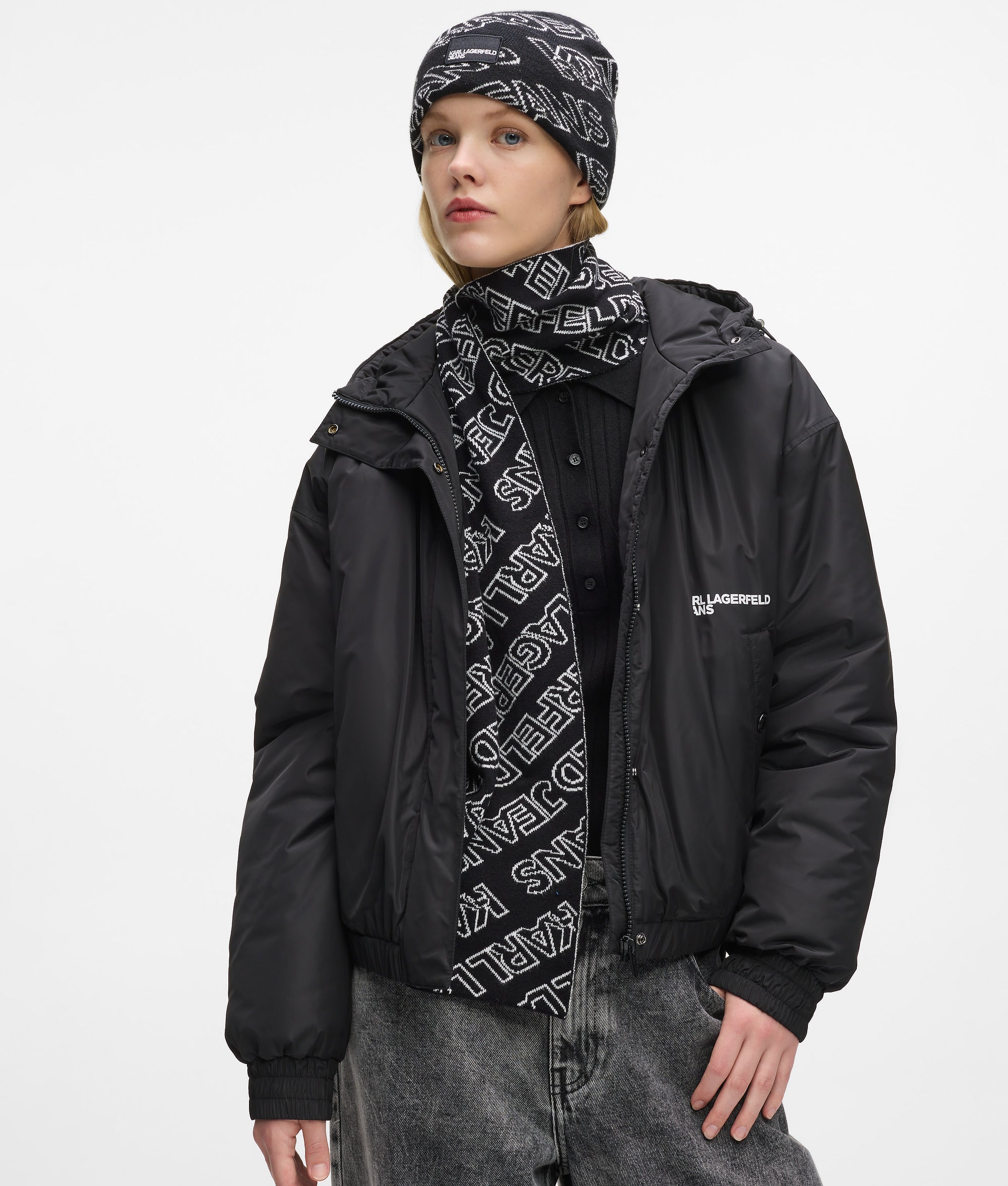 Logo scarf and beanie gift set - Image 2