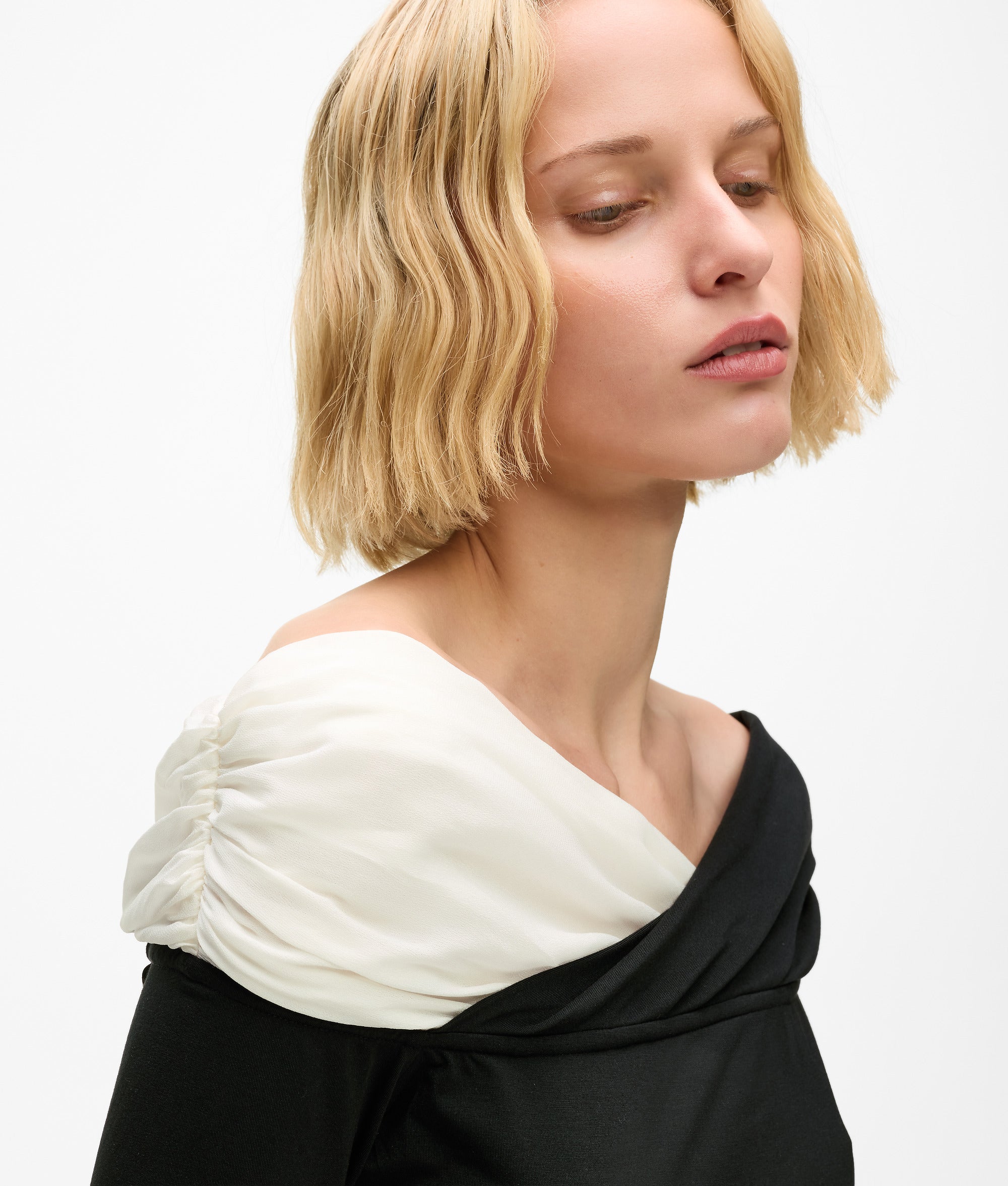 Off-shoulder top - Image 3