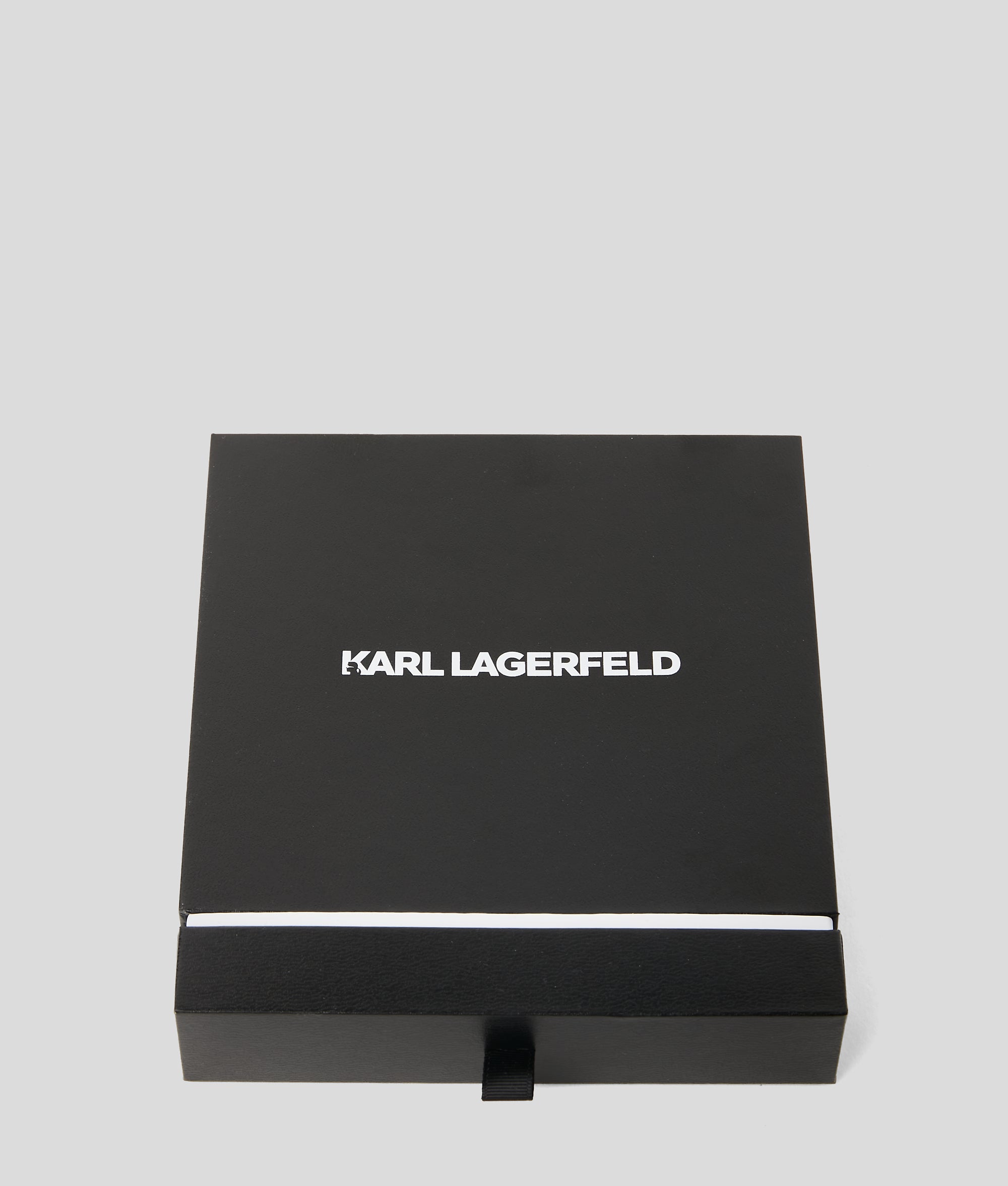 PAV?? HEART CHARM NECKLACE - Image 5